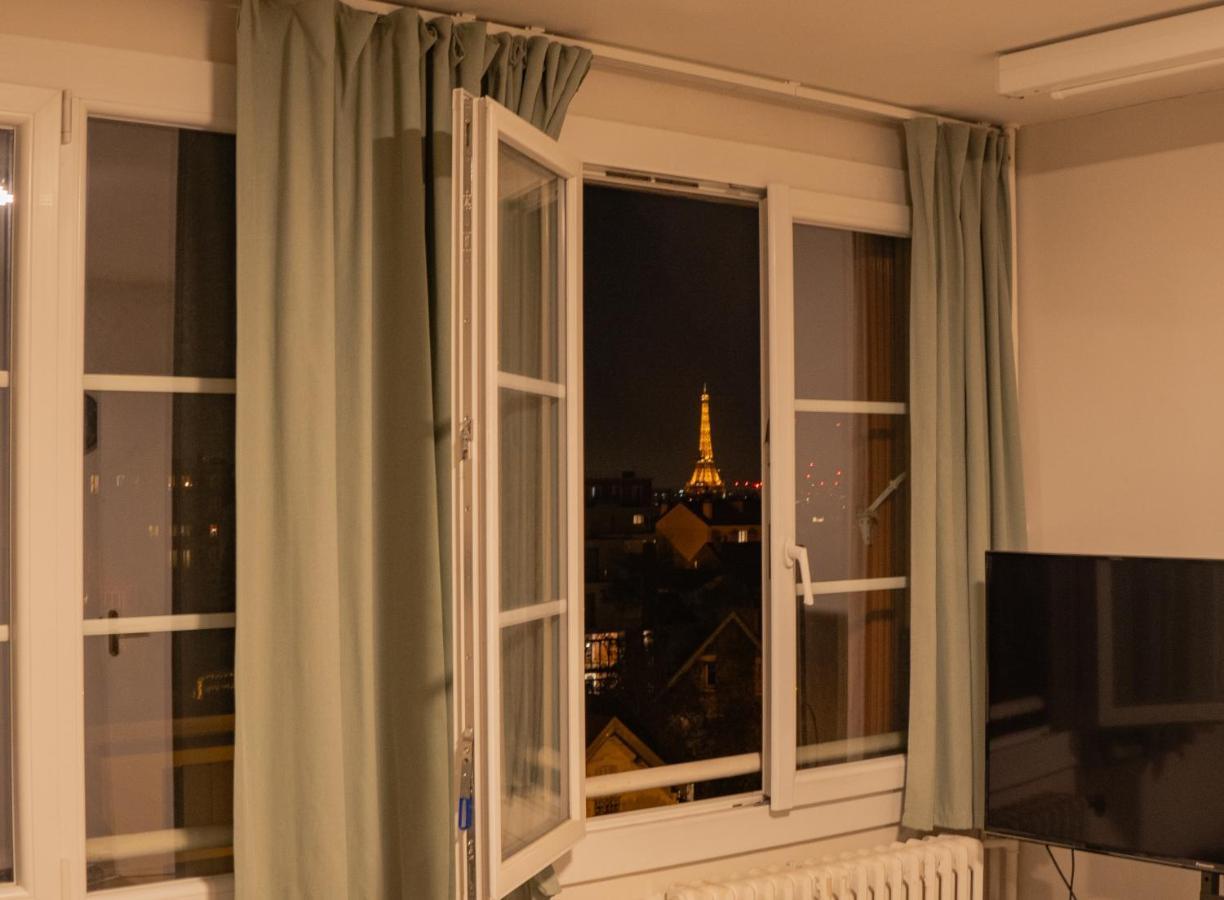Appartamento Joli T2 Proche Du Metro Avec Vue Tour Eiffel Issy-les-Moulineaux Esterno foto
